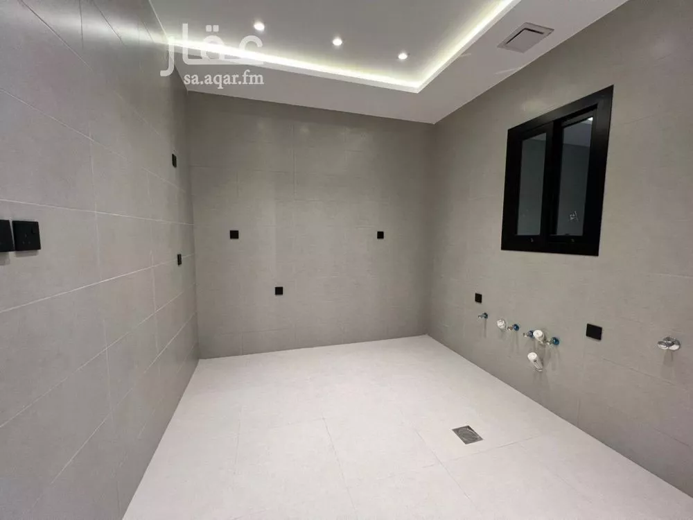 3 bedroom apartment in Al Shawqiyyah, Makkah 11