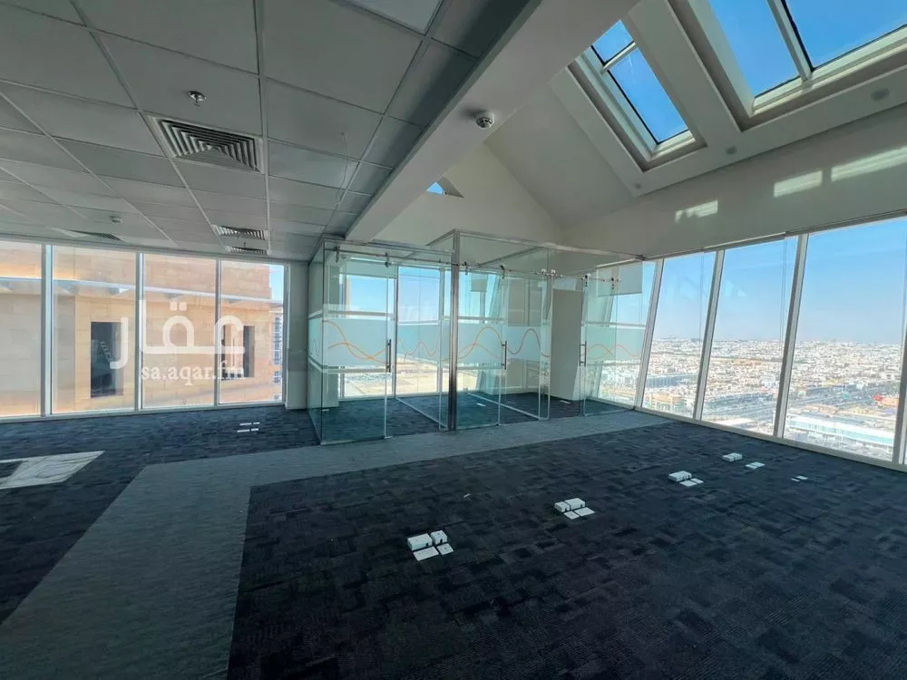 4 bedroom office in Al Muhammadiyah, Riyadh 5