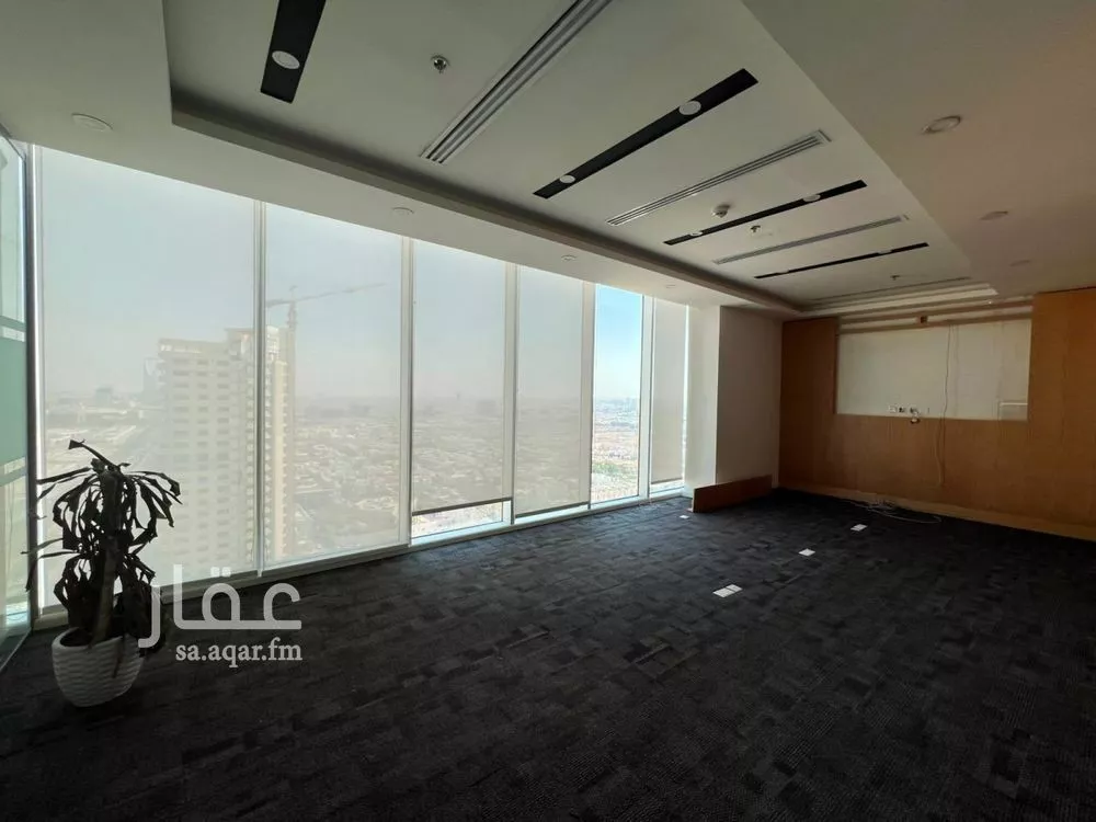 4 bedroom office in Al Muhammadiyah, Riyadh 6