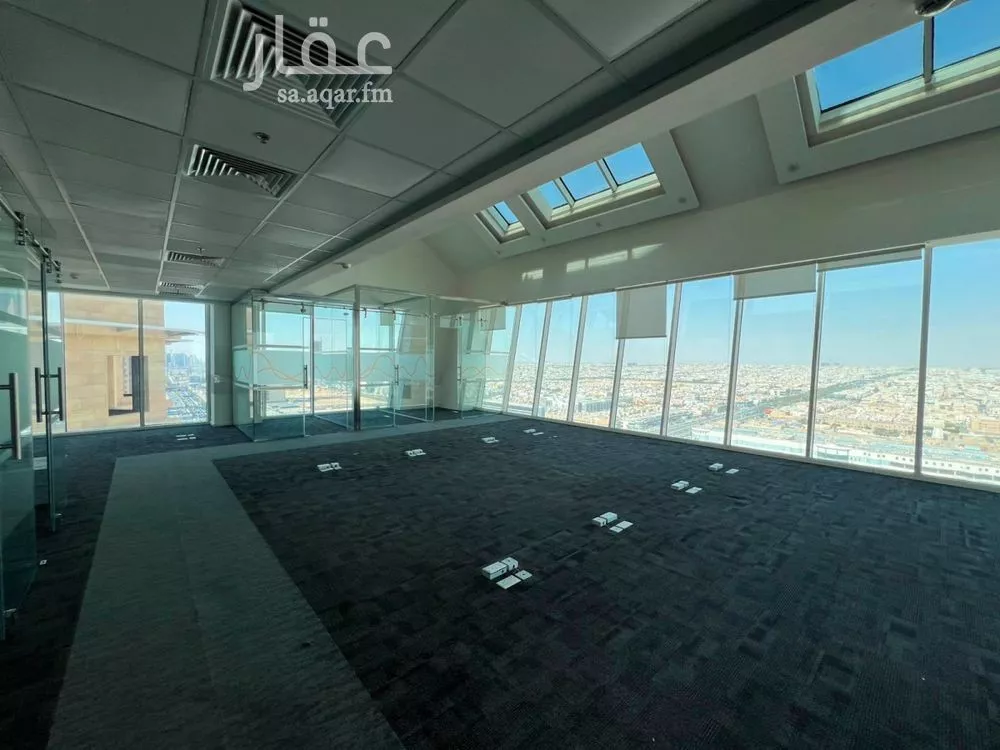 4 bedroom office in Al Muhammadiyah, Riyadh 8