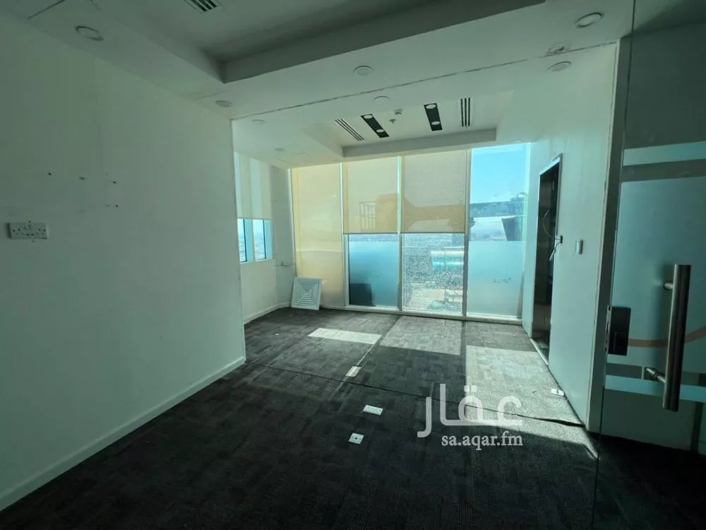 4 bedroom office in Al Muhammadiyah, Riyadh 13
