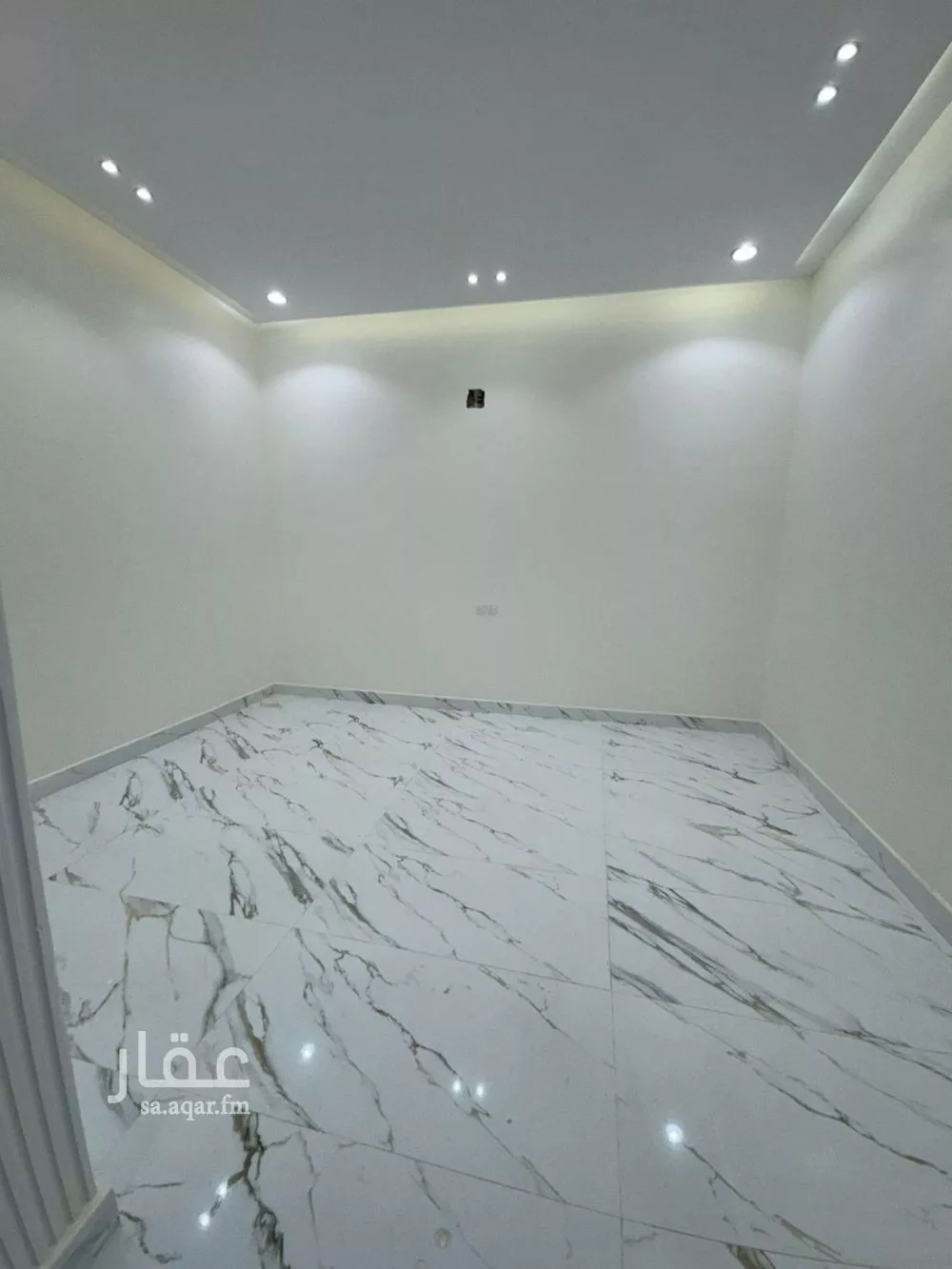 6 bedroom villa in Al Uraija Al Gharbi, Riyadh 9