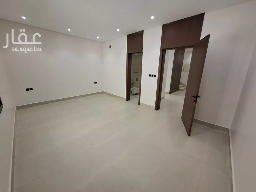 3 bedroom villa in Al Yarmouk, Riyadh 14