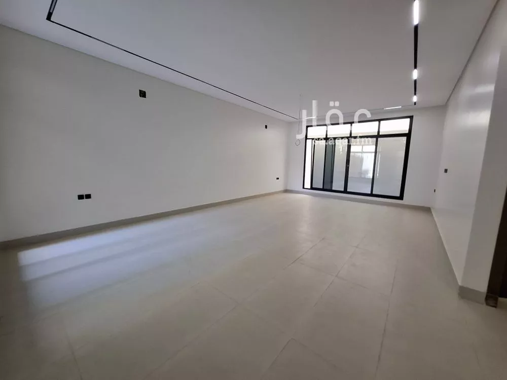 3 bedroom villa in Al Yarmouk, Riyadh 21