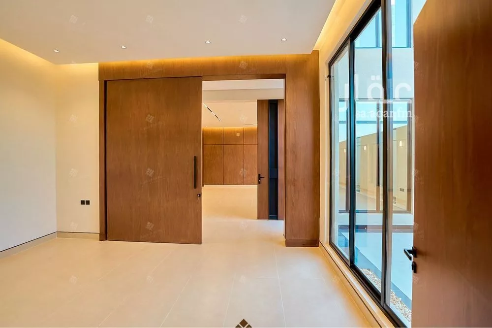 6 bedroom villa in Al Mahdiyyah 19
