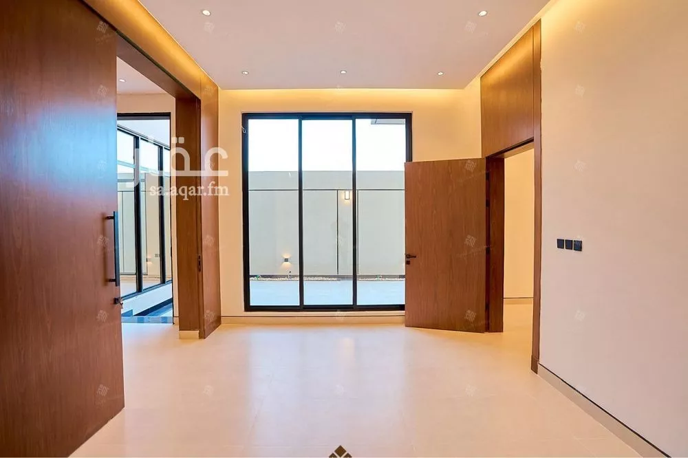 6 bedroom villa in Al Mahdiyyah 24