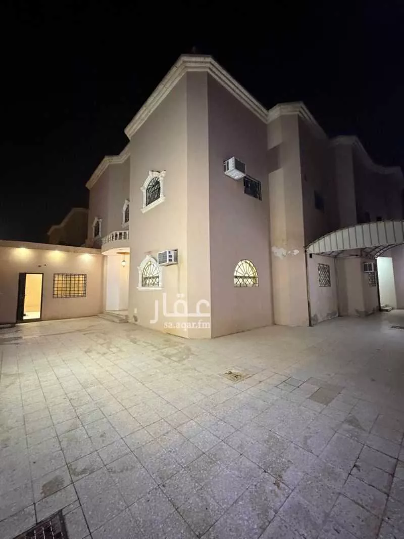 3 bedroom villa in Al Yarmouk, Riyadh 21