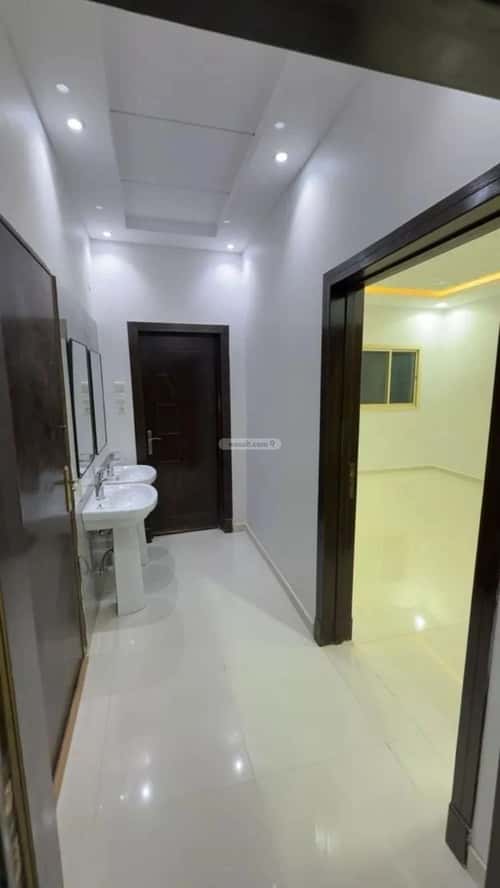 4 bedroom apartment in Dhahrat Laban 4