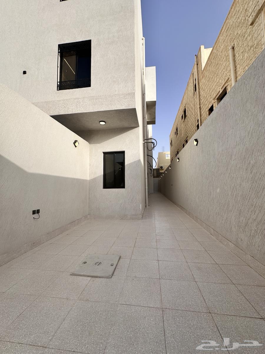 5 bedroom apartment in Al Ranuna, Madinah 3
