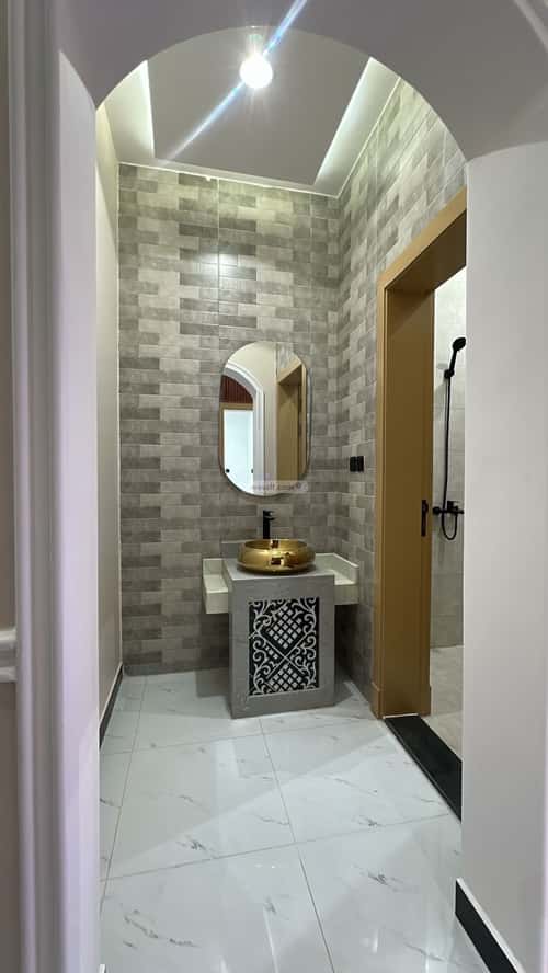4 bedroom apartment in Umm Al Silm, Jeddah 6