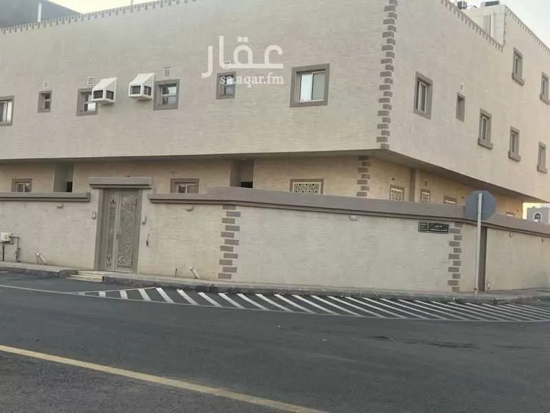 4 bedroom apartment in King Fahd, Madinah