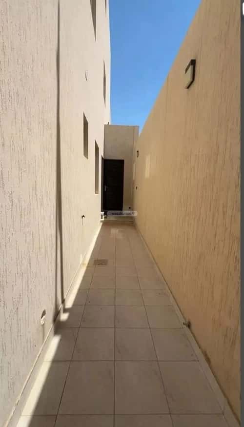دور 3 غرف في العارض 8
