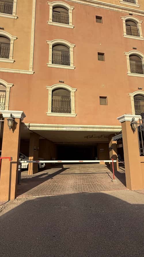 5 bedroom apartment in Al Rawabi, Eastern Province 3