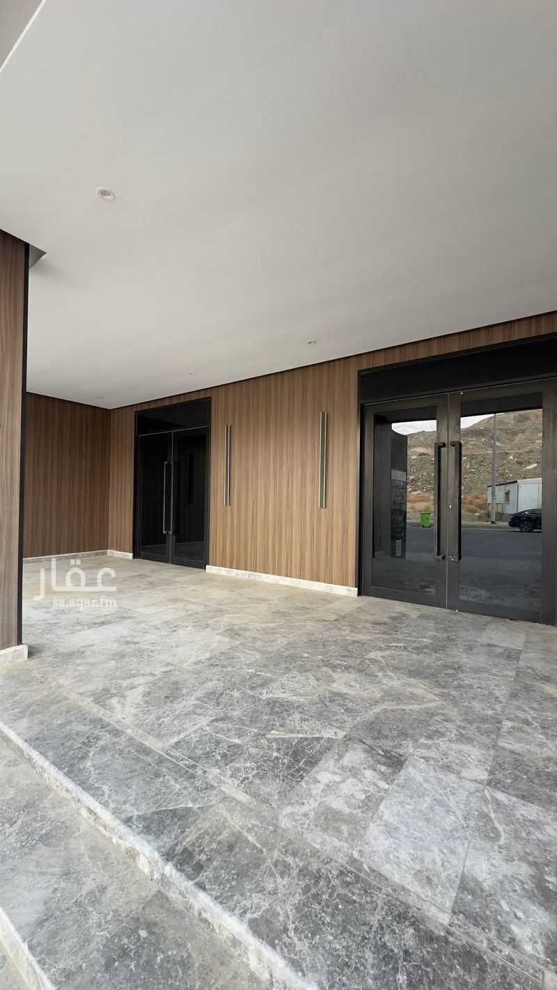 5 bedroom apartment in Al Ukayshiyyah, Makkah 2