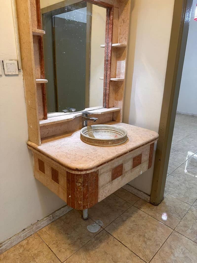 5 bedroom apartment in Dhahrat Laban, Riyadh 11