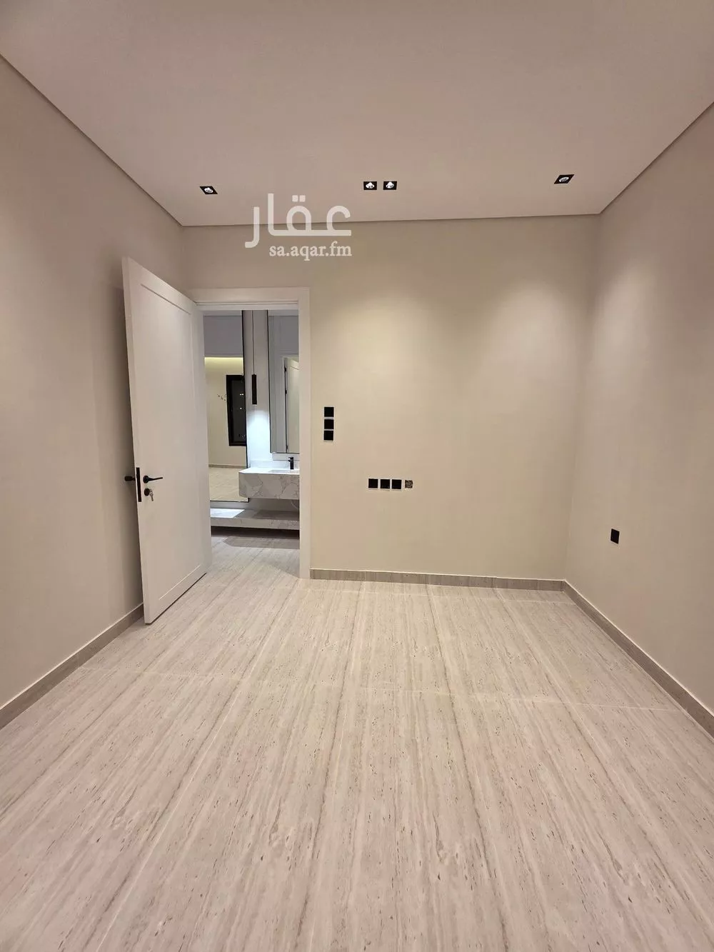 شقة 4 غرف في عكاظ 12
