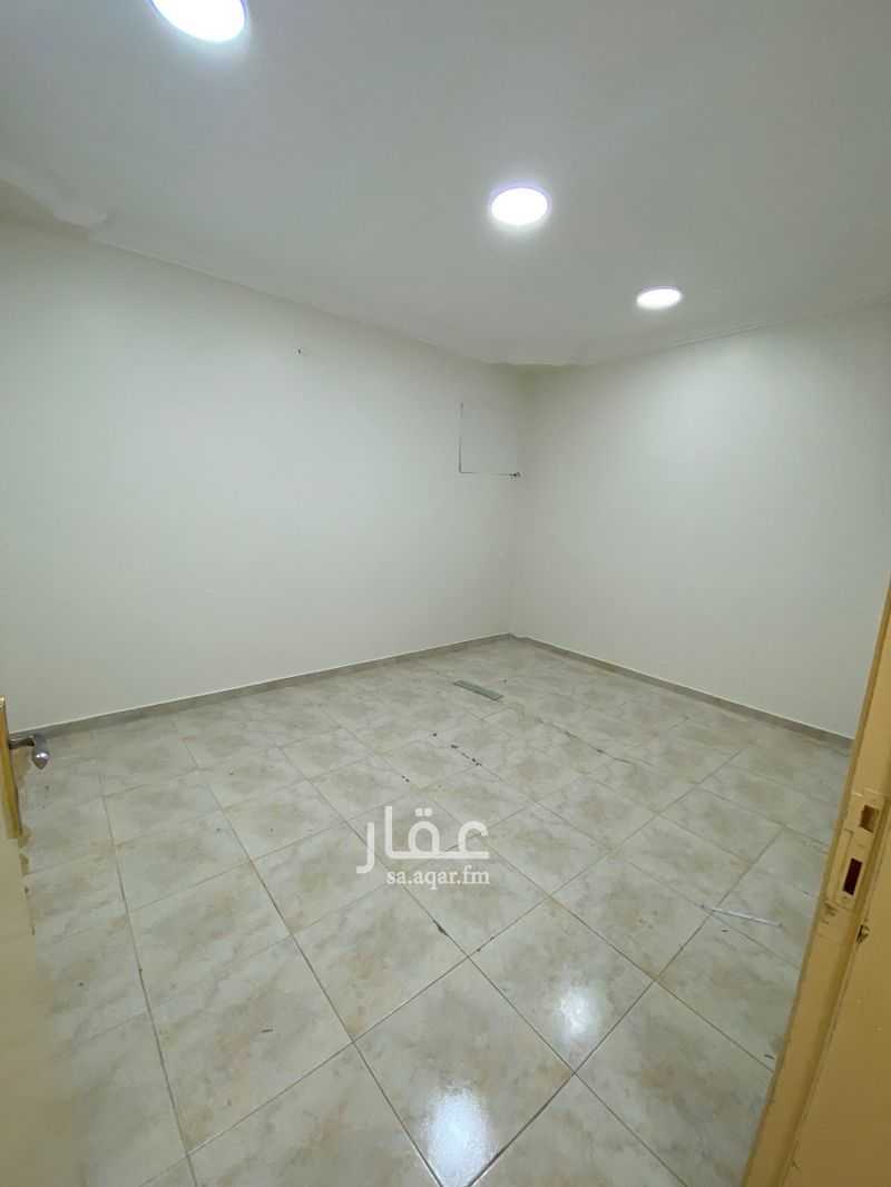 4 bedroom apartment in As Suwaidi Al Gharabi, Riyadh 8