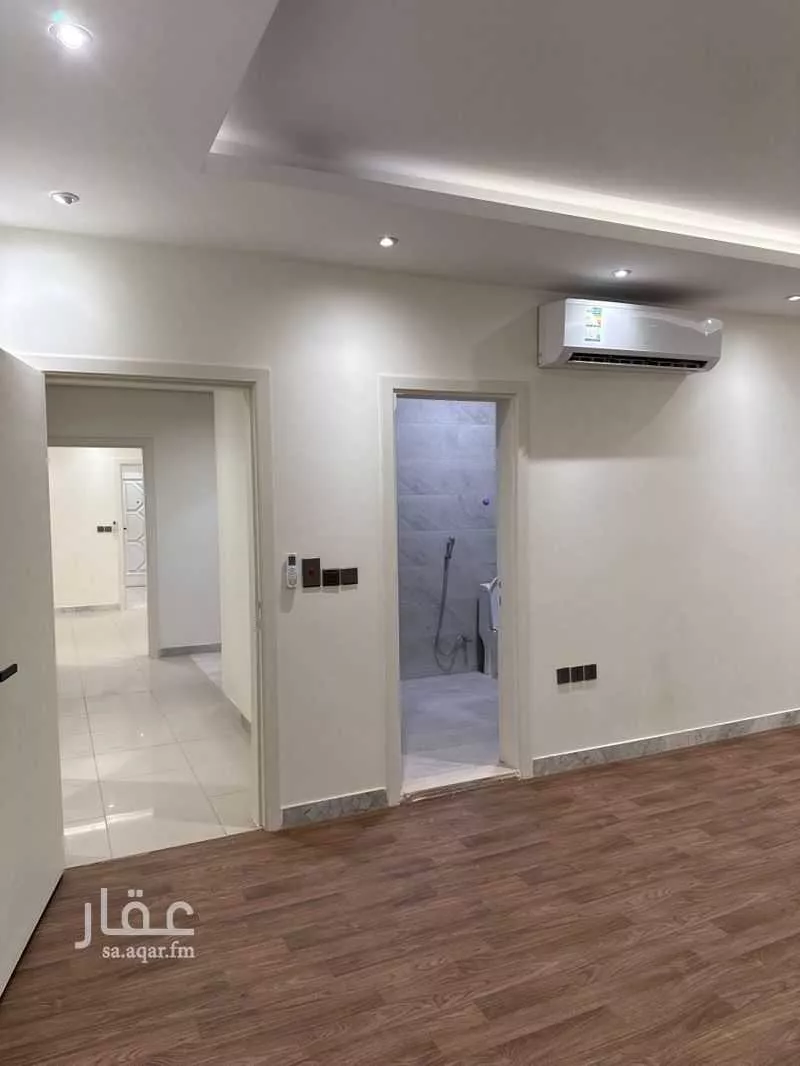 4 bedroom apartment in King Fahd, Riyadh 14