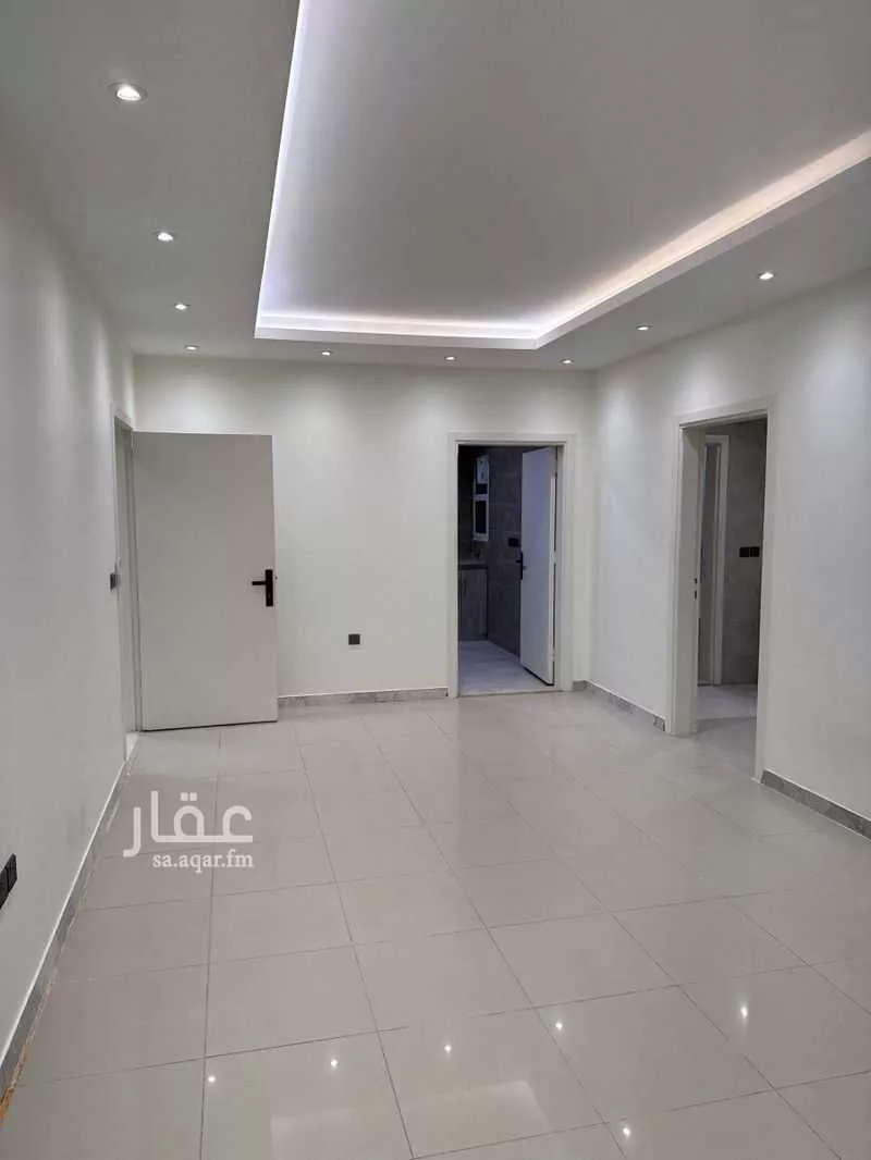 4 bedroom apartment in King Fahd, Riyadh 6