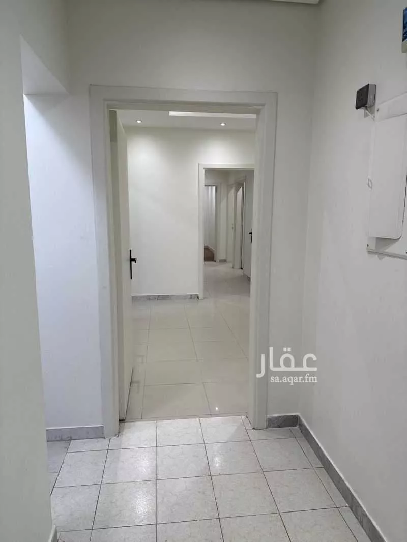 4 bedroom apartment in King Fahd, Riyadh 3