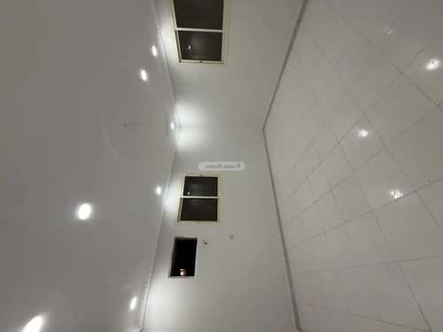 5 bedroom apartment in Dhahrat Laban 2