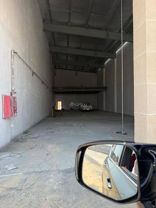 warehouse in Dahiat King Fahd, Eastern Province 4