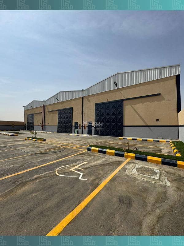 warehouse in Al Misfat, Riyadh 3