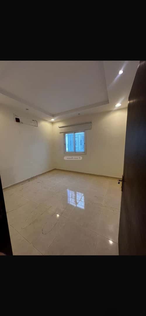 شقة 4 غرف في الرمال 5