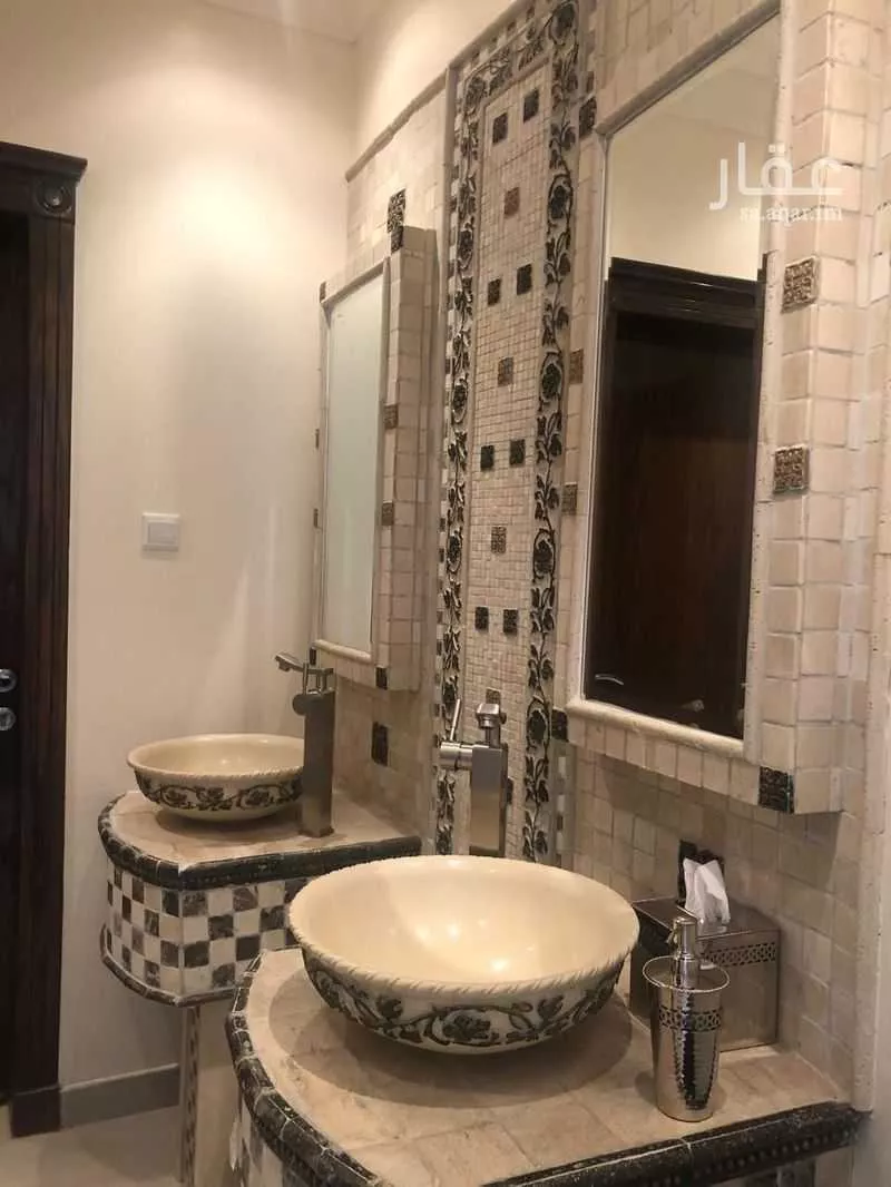 5 bedroom villa in Al Sahafah, Riyadh 9