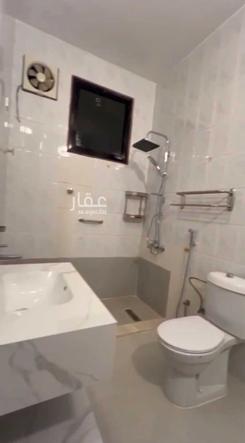 5 bedroom apartment in Al Anabis, Madinah 6