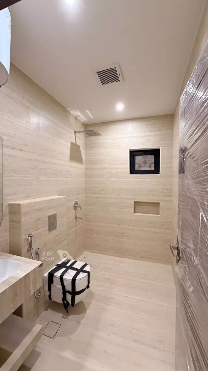 7 bedroom villa in Al Aqiq, Riyadh 3
