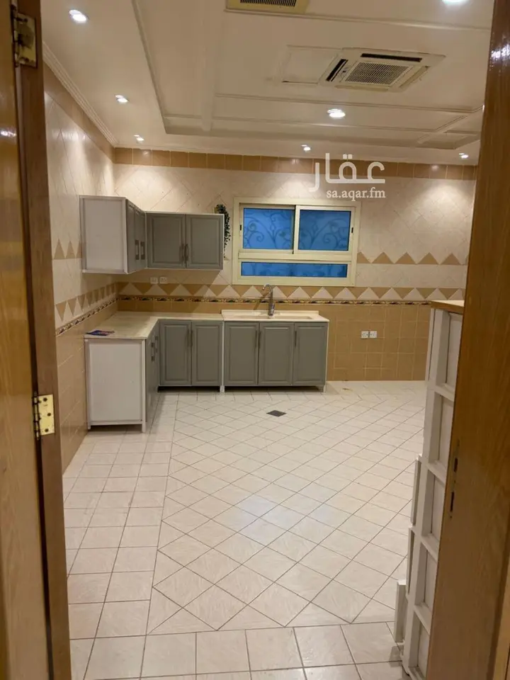 4 bedroom villa in Al Shuhada, Riyadh 7