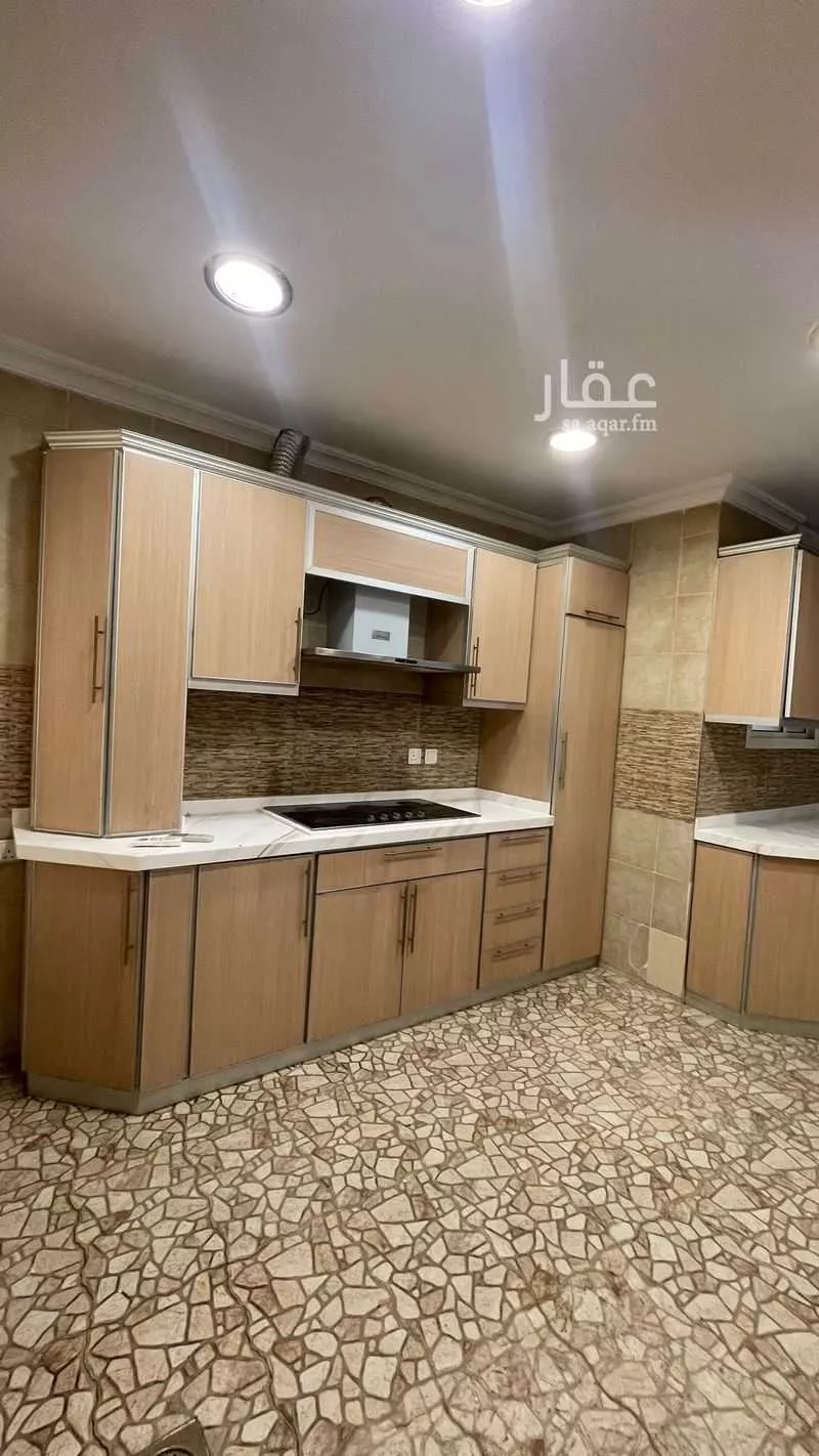 4 bedroom villa in Al Shati, Jeddah 11