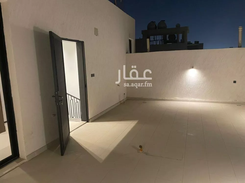 4 bedroom floor in Al Rimal 13