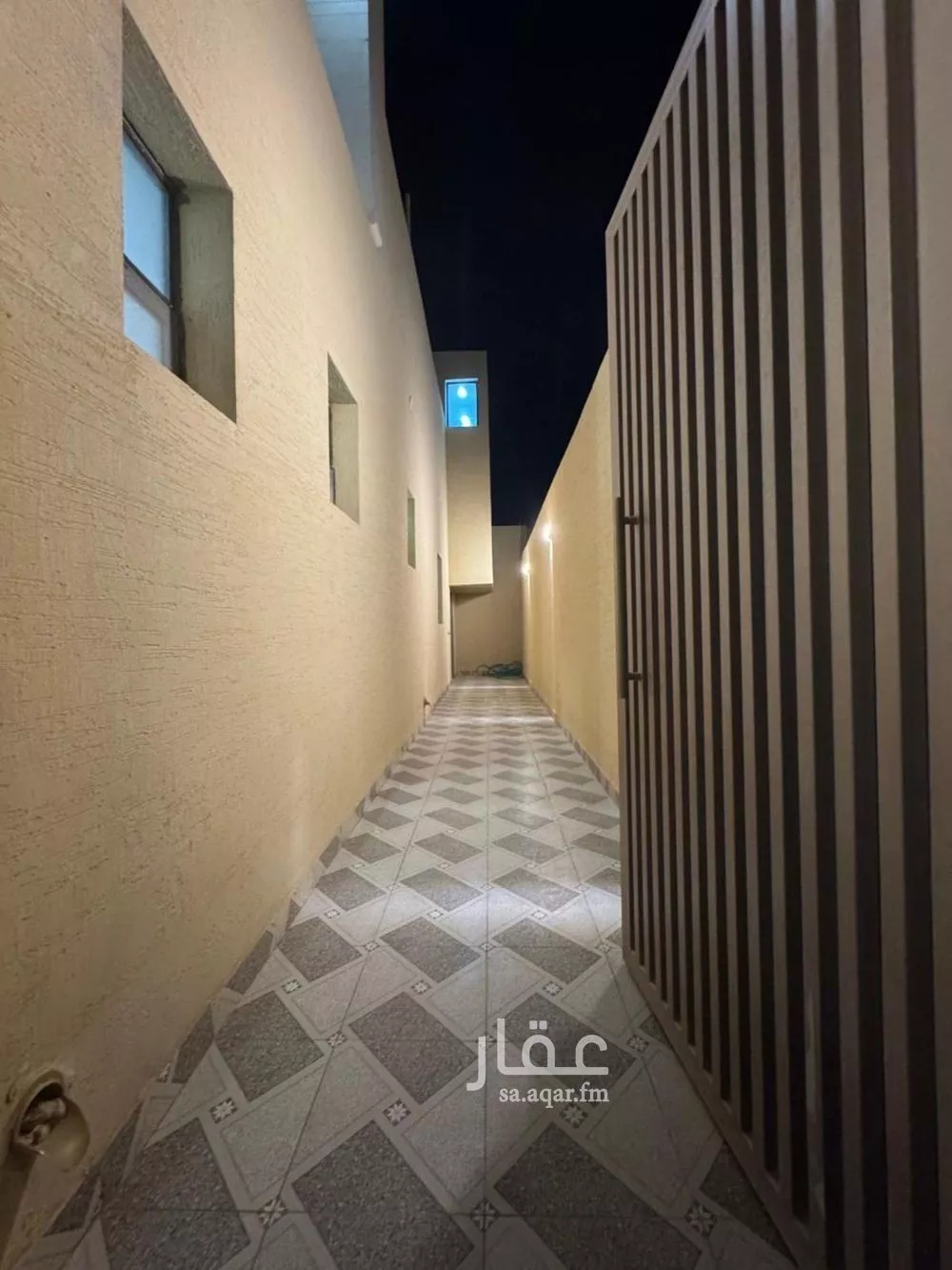 5 bedroom floor in Al Janadriyah 11