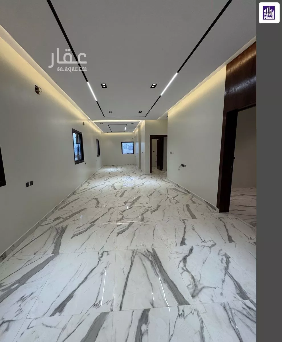 4 bedroom floor in Al Janadriyah 4