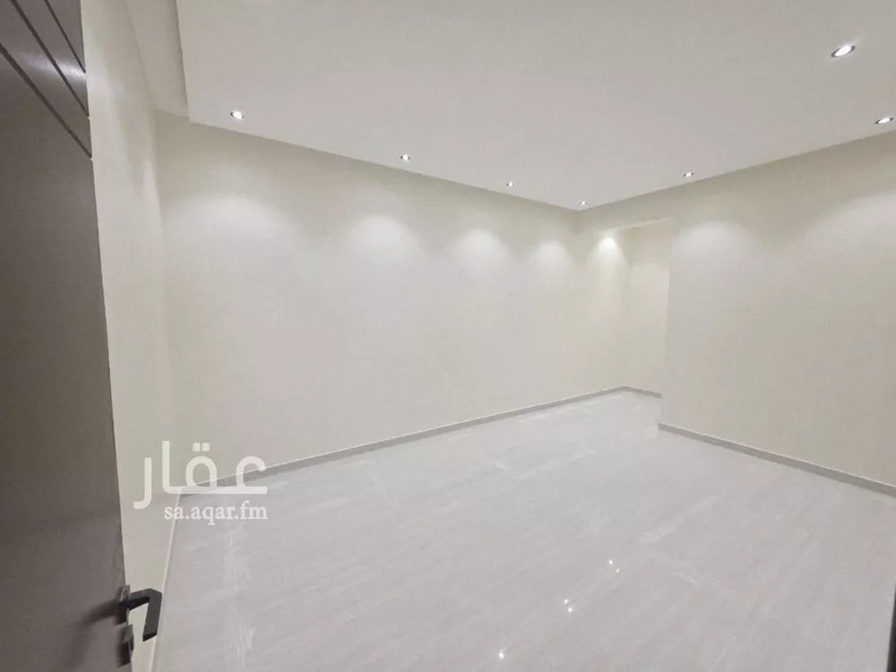 دور 4 غرف في عكاظ 18