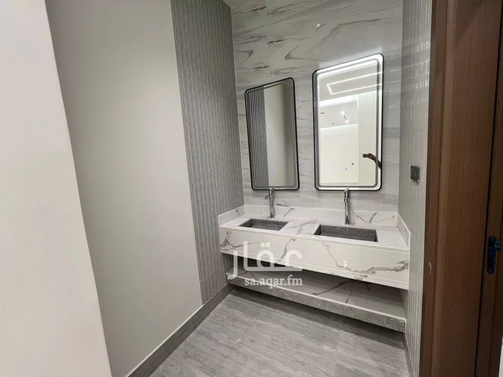 3 bedroom floor in Al Rimal 6