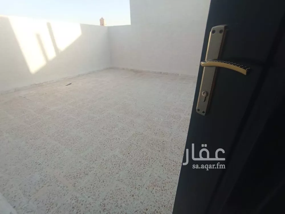5 bedroom floor in Dhahrat Namar 3