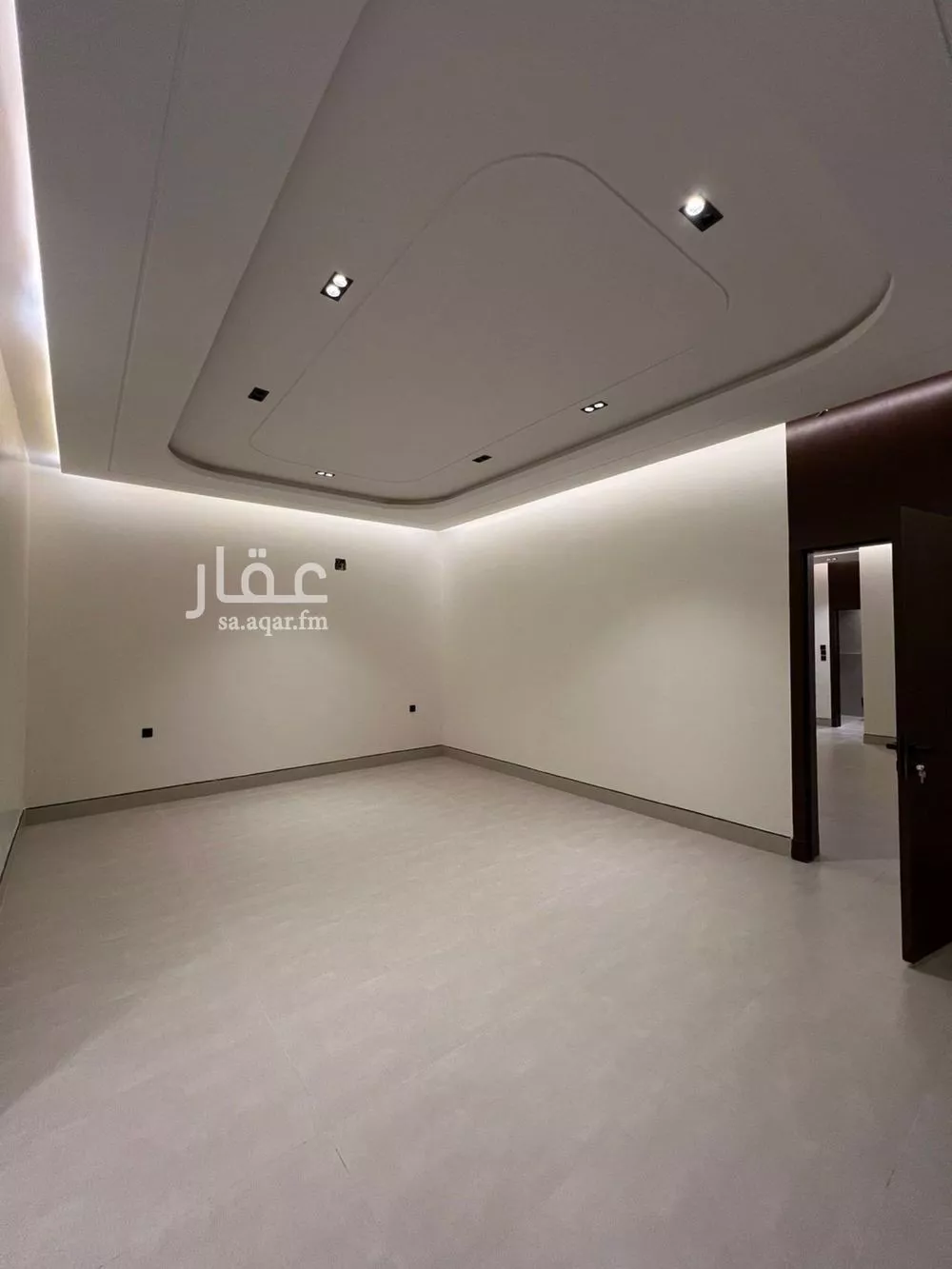 4 bedroom floor in Al Hazm 8