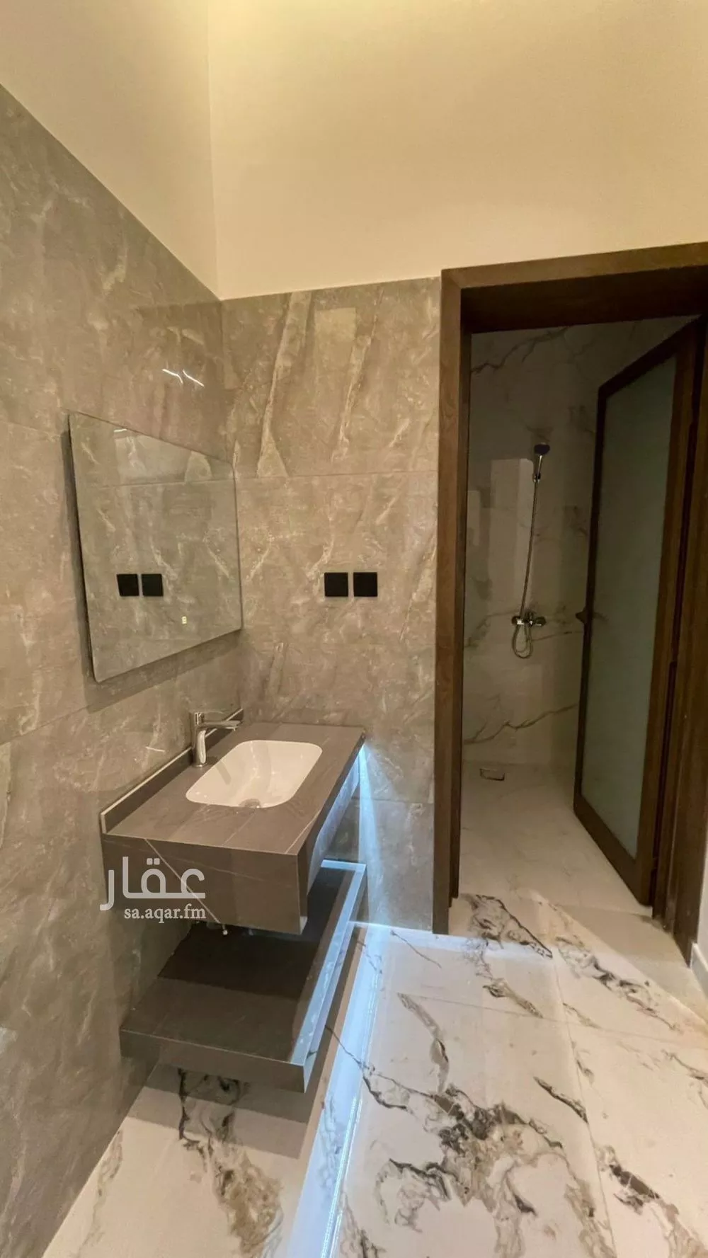 5 bedroom floor in Badr 6