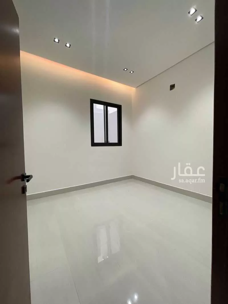 5 bedroom floor in Al Janadriyah 2