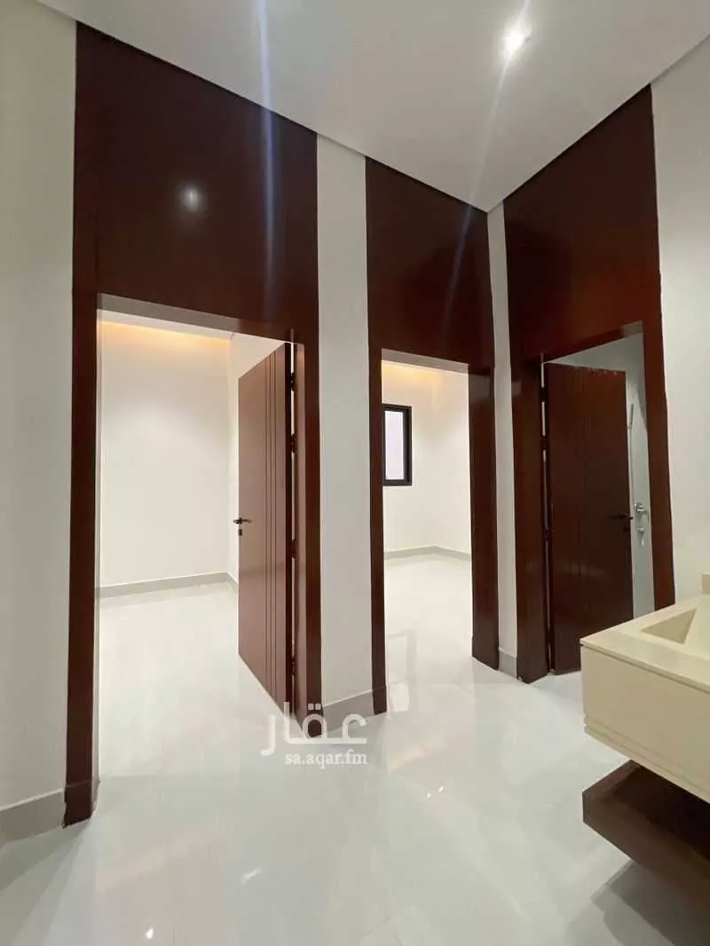 5 bedroom floor in Al Janadriyah 5