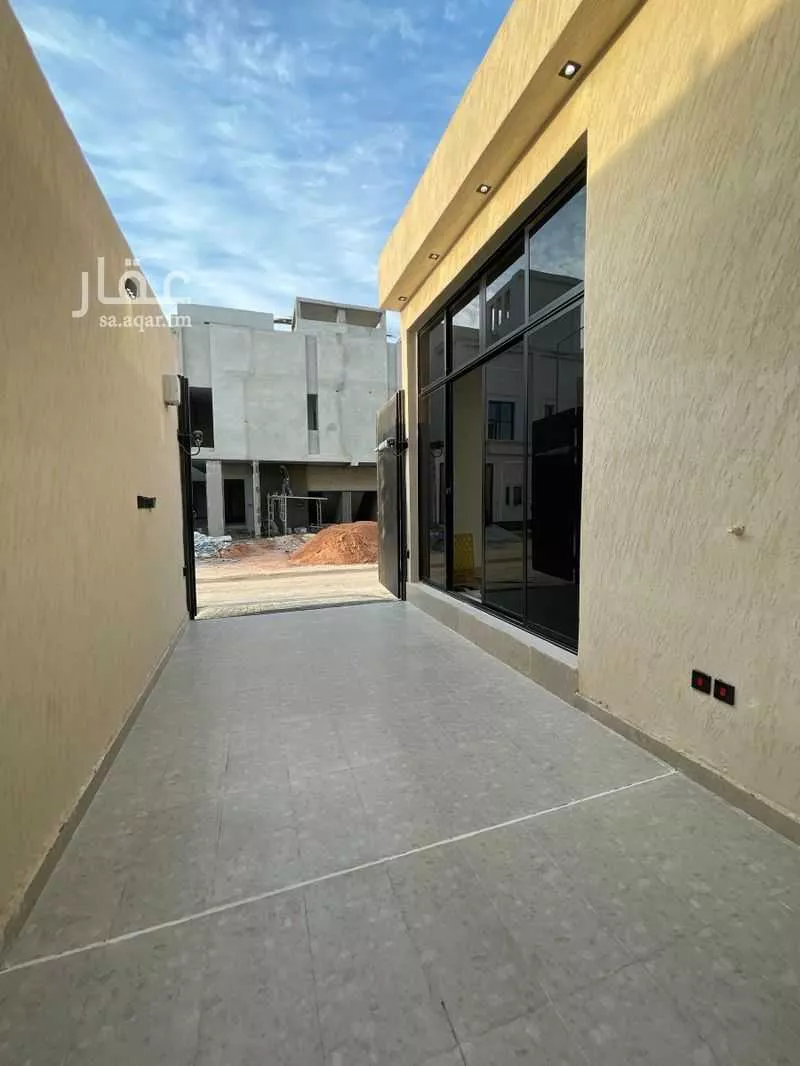 5 bedroom floor in Al Janadriyah 10