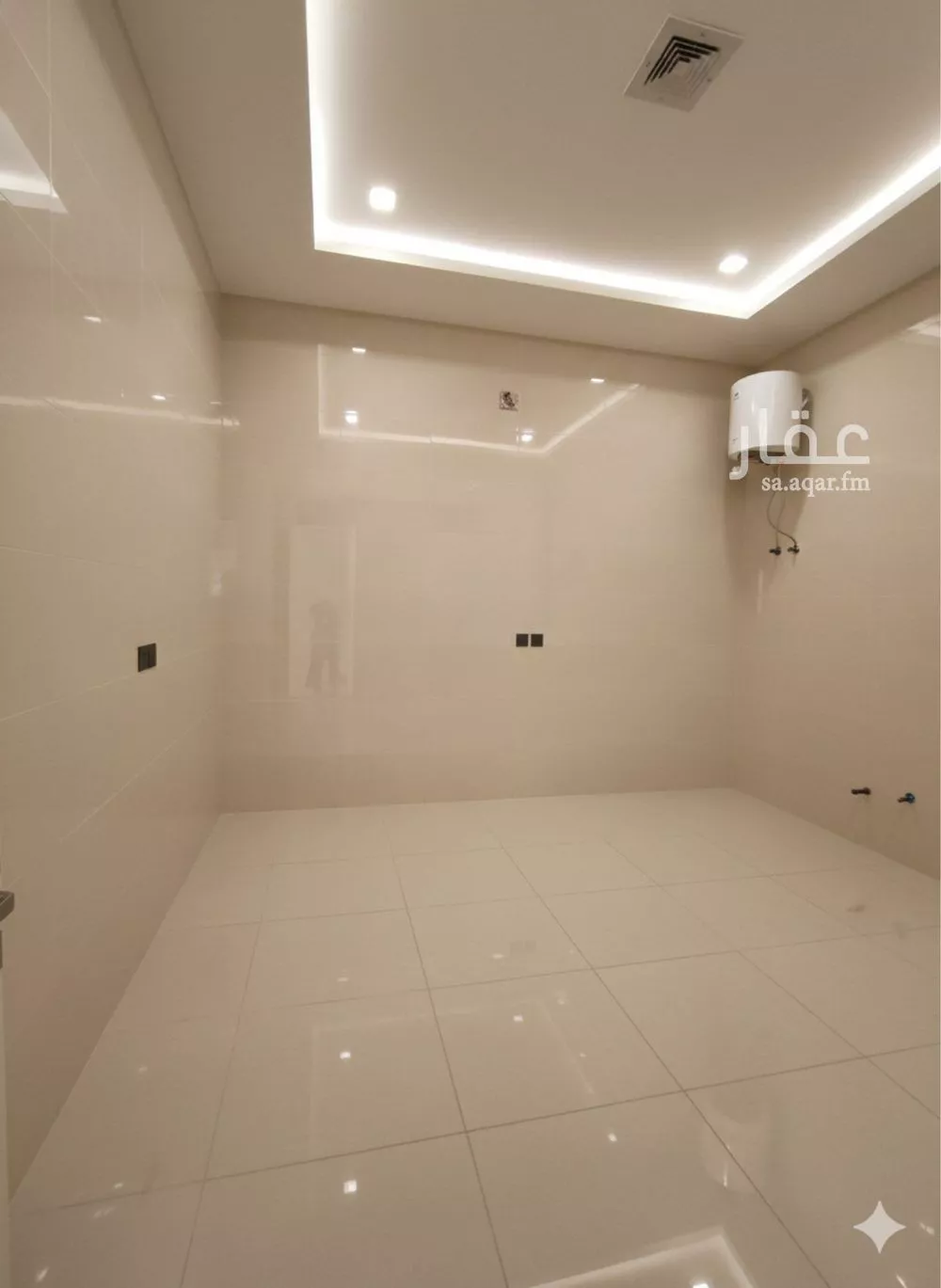 5 bedroom floor in Taibah 19