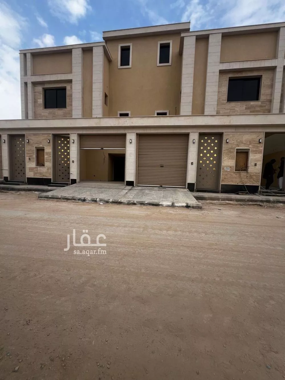 5 bedroom floor in Taibah 3