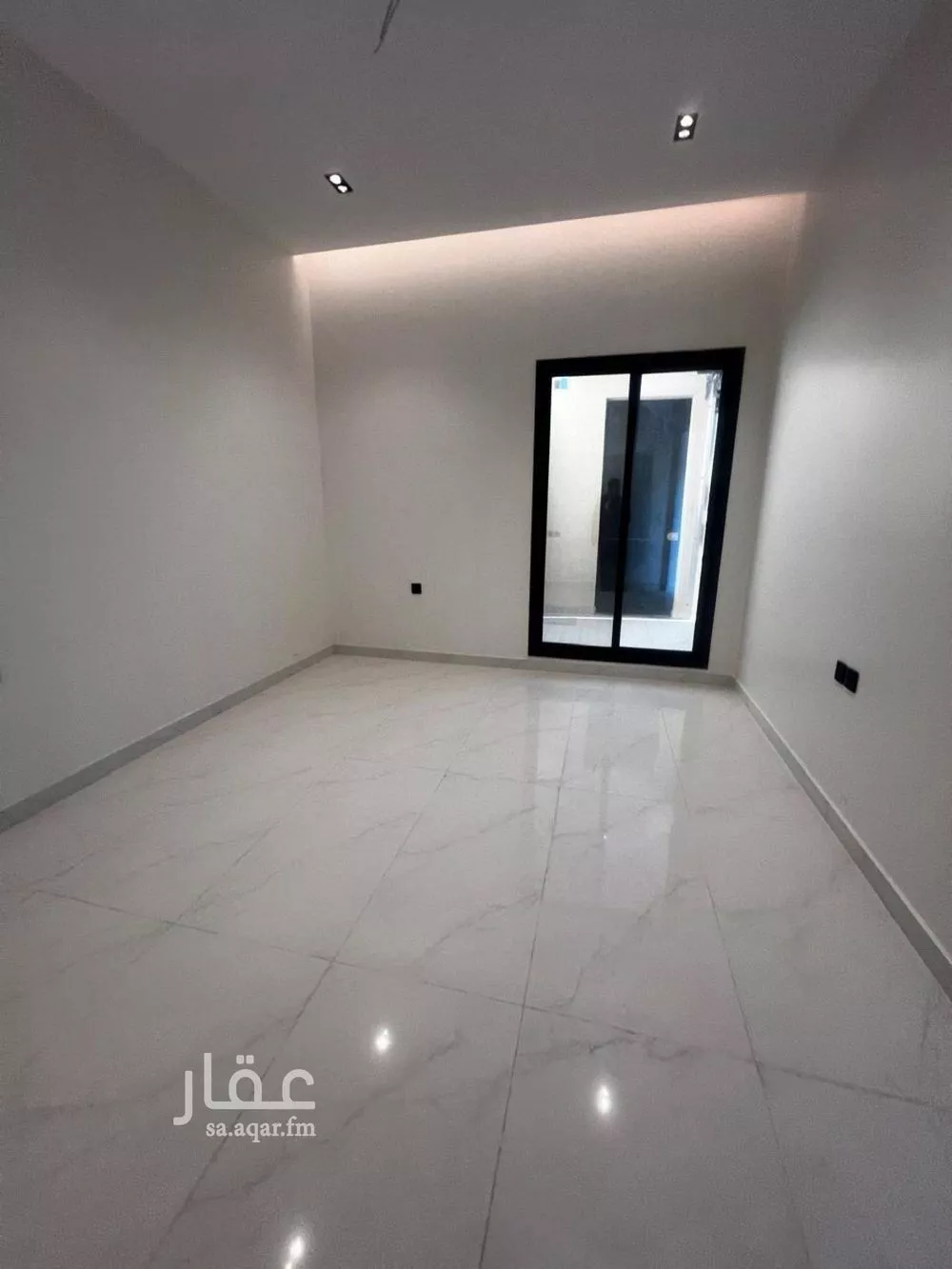 دور 5 غرف في طيبة 7