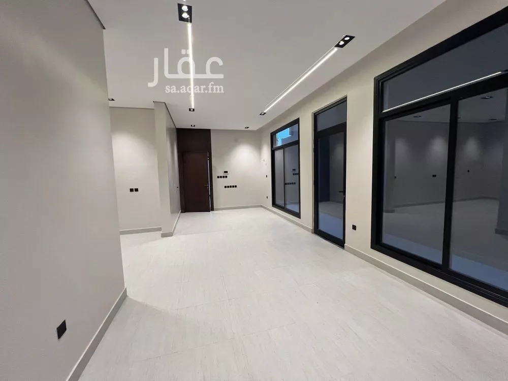 3 bedroom floor in Al Munsiyah 12