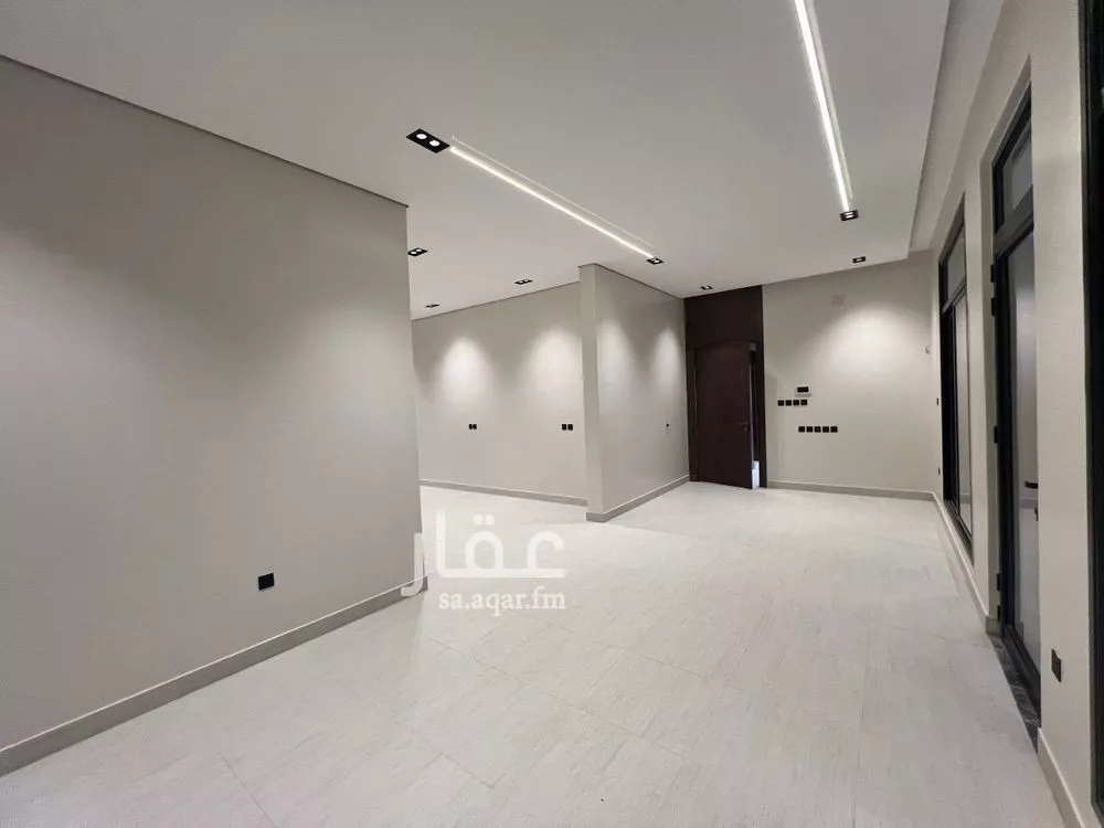 3 bedroom floor in Al Munsiyah 14