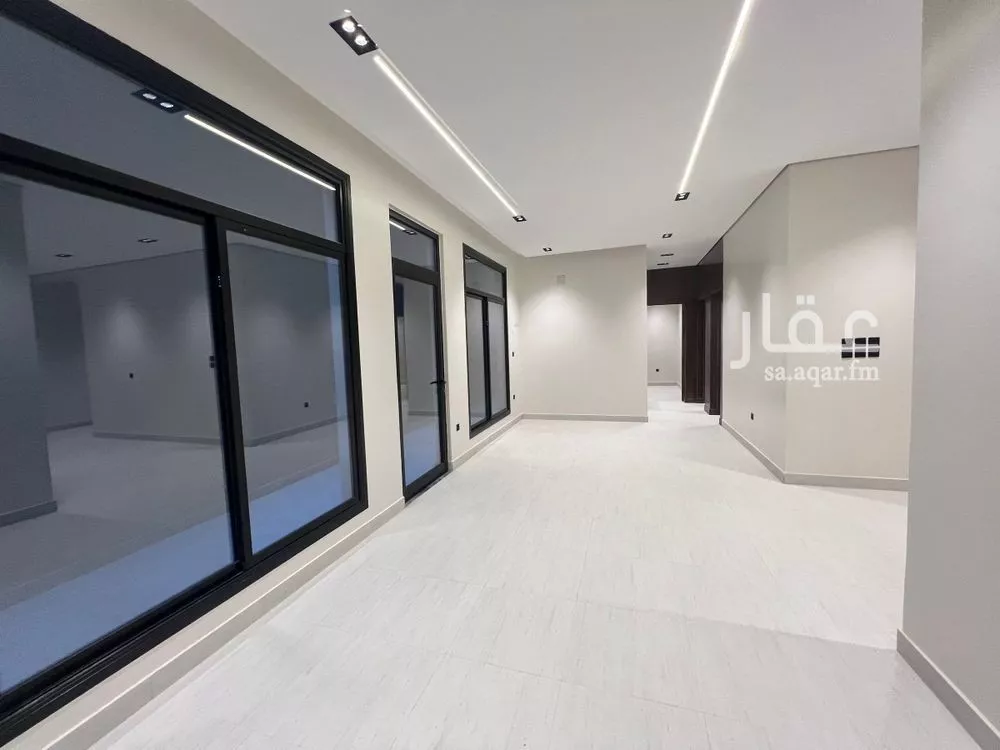 3 bedroom floor in Al Munsiyah 5